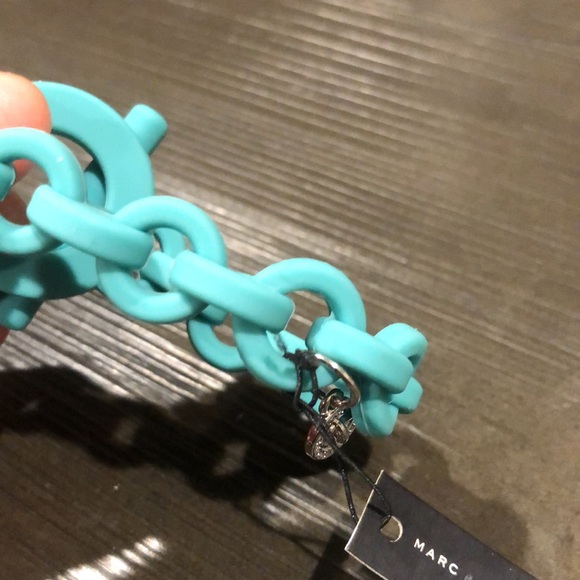 Marc By Marc Jacobs Aqua Lagoon Turnlock Rubber Stretch Bracelet - Picture 6 of 6